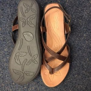 Born sandals